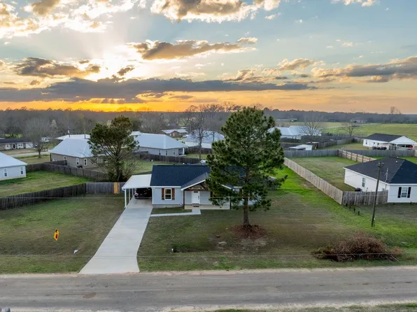 185 J Saunders Rd, Slocomb, AL 36375
