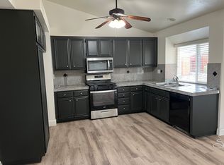 118 Worth St, Perris, CA 92571