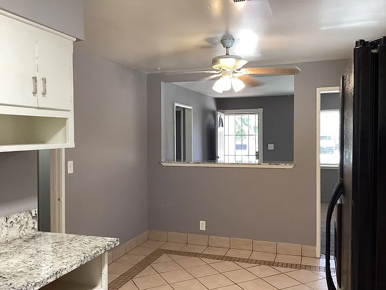 4143 N Warren Ave — Photo 7