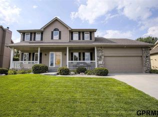 17469 R St, Omaha, NE 68135