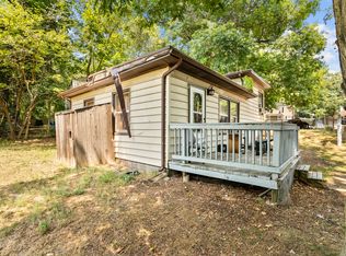 18 Hilltop Rd, New Haven, CT 06515