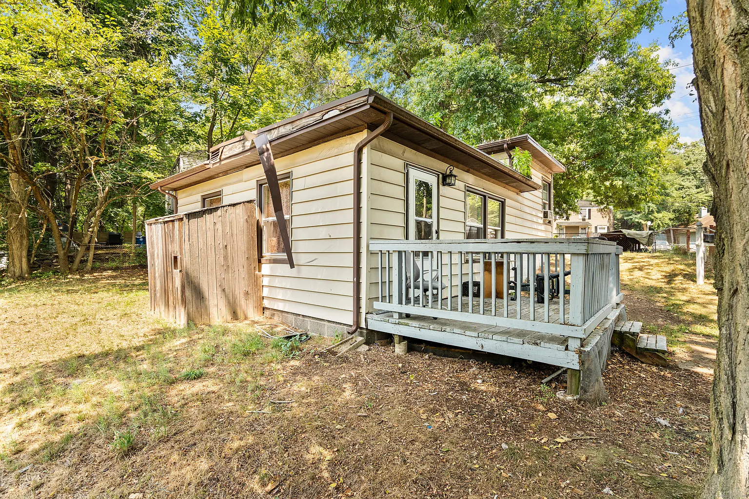 18 Hilltop Road photo 1