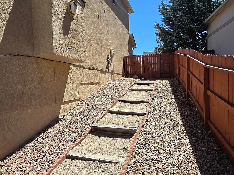 6668 Gooseberry Dr — Photo 21