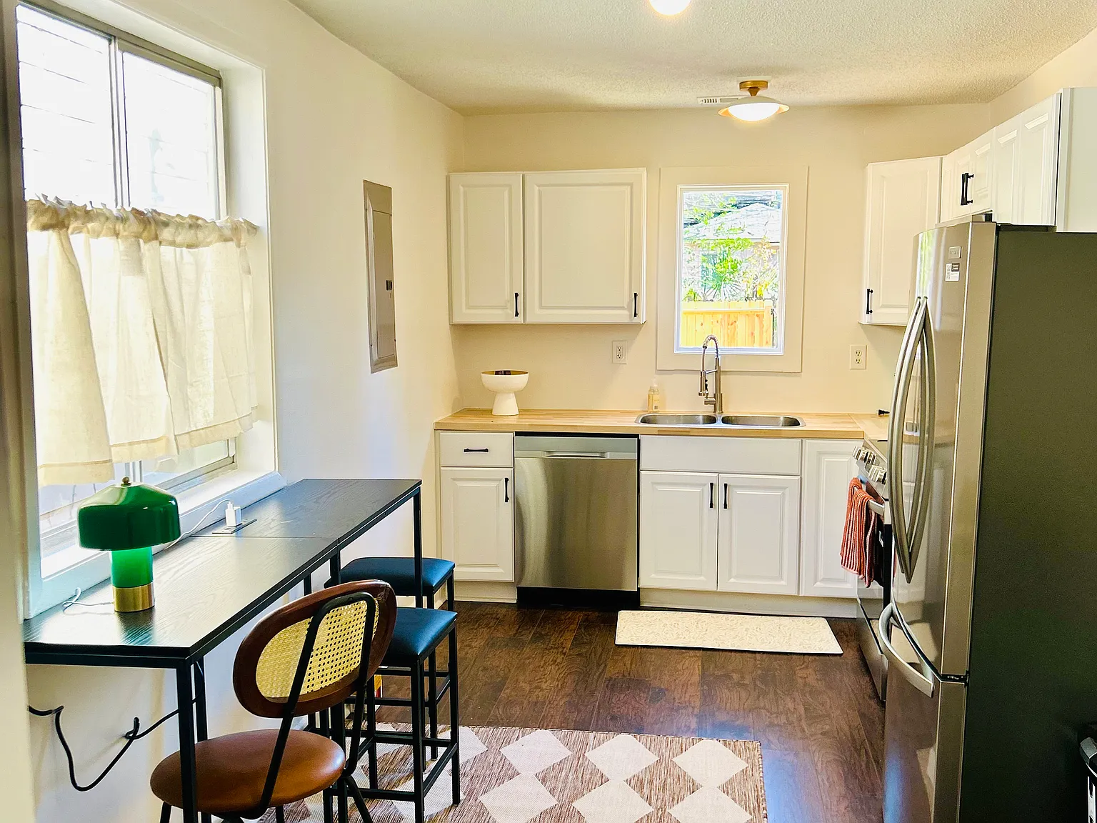 3 bed, 996 sqft, $2,250 — Photo 4