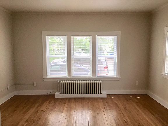 5th image of 321 W 4th St APT 3