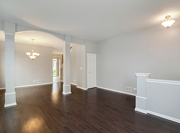 3rd image of 5959 Chatham Dr