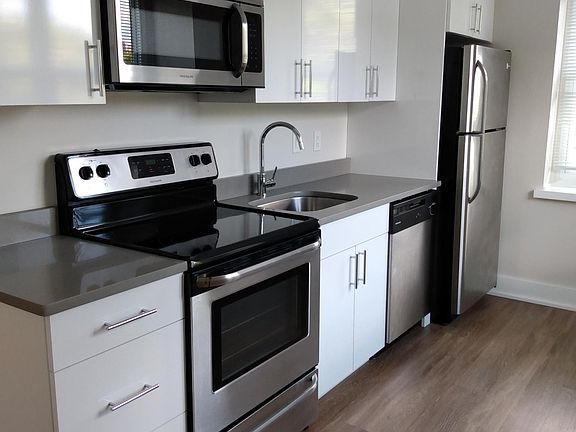 2nd image of 125 Charles St APT 5