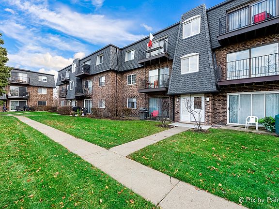 2nd image of 9407 Bay Colony Dr APT 2W