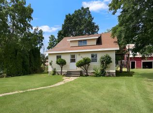 635 Elm St, Omro, WI 54963