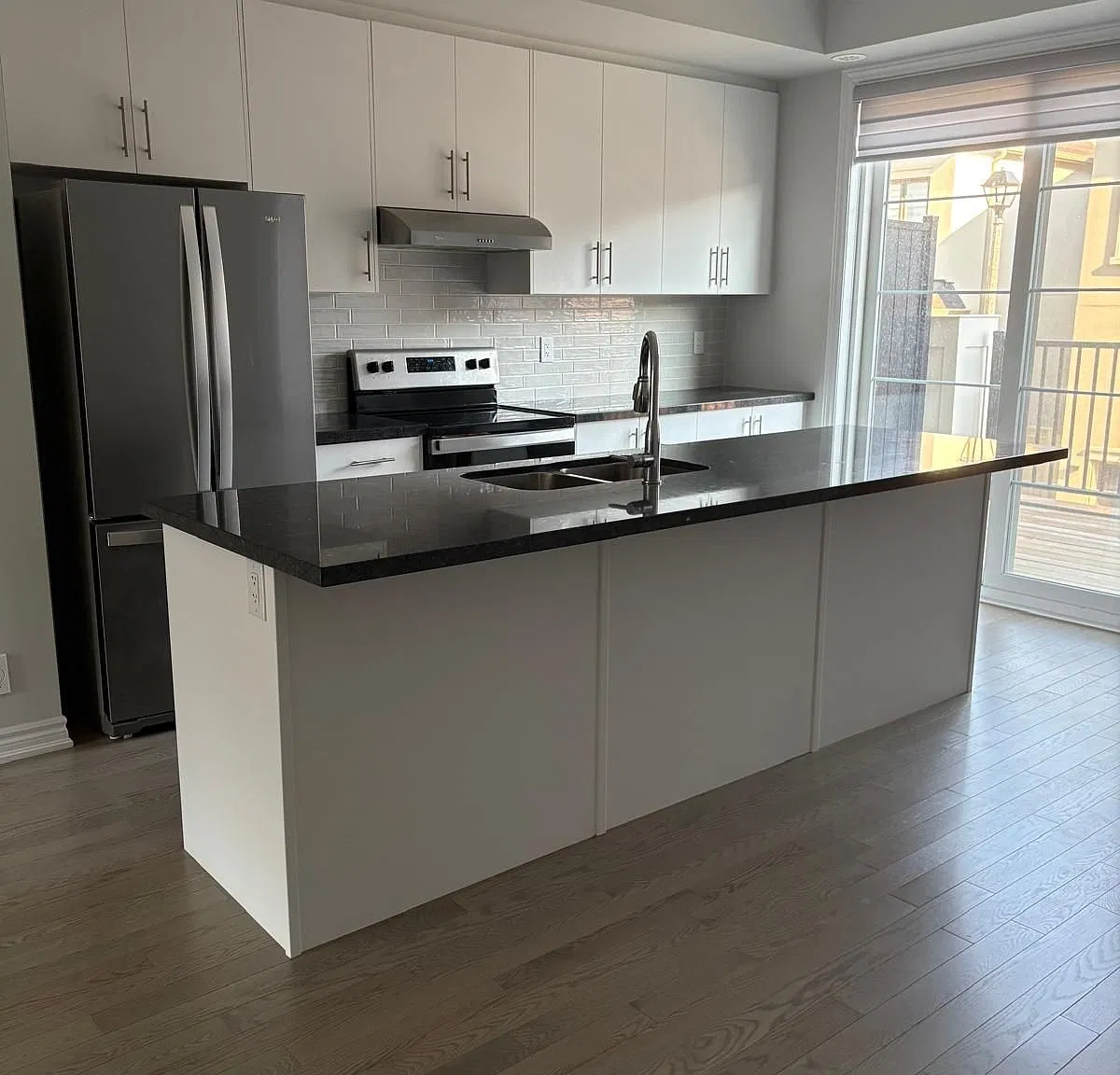 4 bed, $3,200 — Photo 4