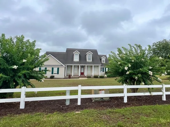 183 Dixon Lake Cir, Vidalia, GA 30474