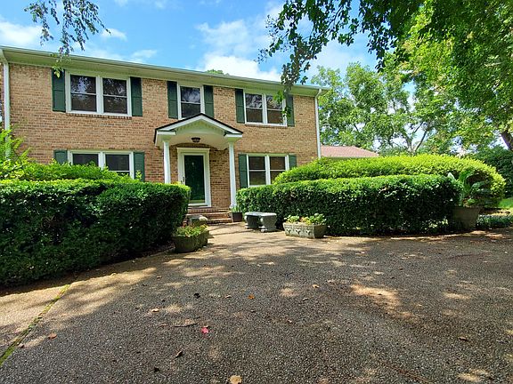 2nd image of 642 Robert E Lee Dr