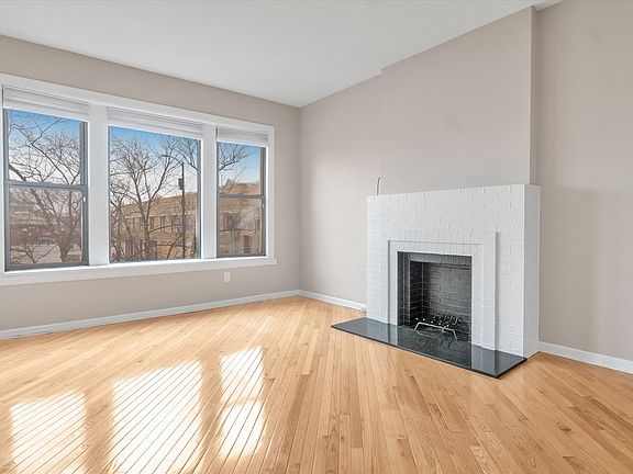 5th image of 4705 N Lincoln Ave #2