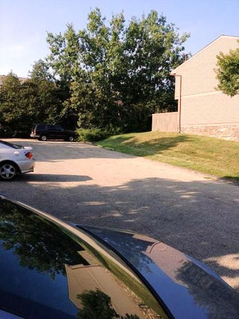 2nd image of 703 Bayberry Ln
