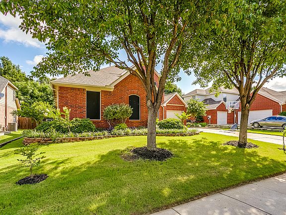 3rd image of 1303 Rosebrook Dr