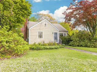 95 Robinson Ave, Glen Cove, NY 11542