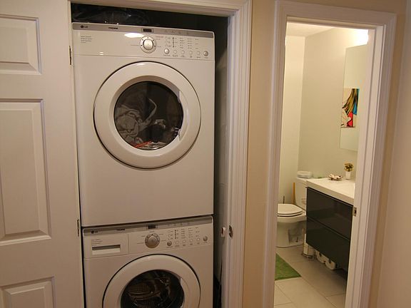 5th image of 64 Telegraph St Unit 1