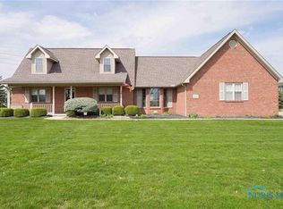 2028 Lakeland Dr, Findlay, OH 45840