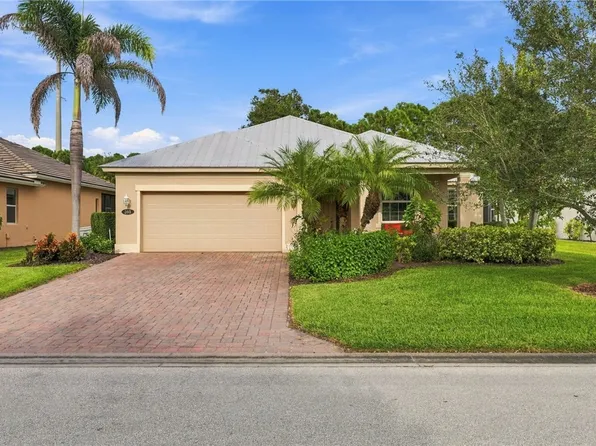 393 11th Sq SW, Vero Beach, FL 32962