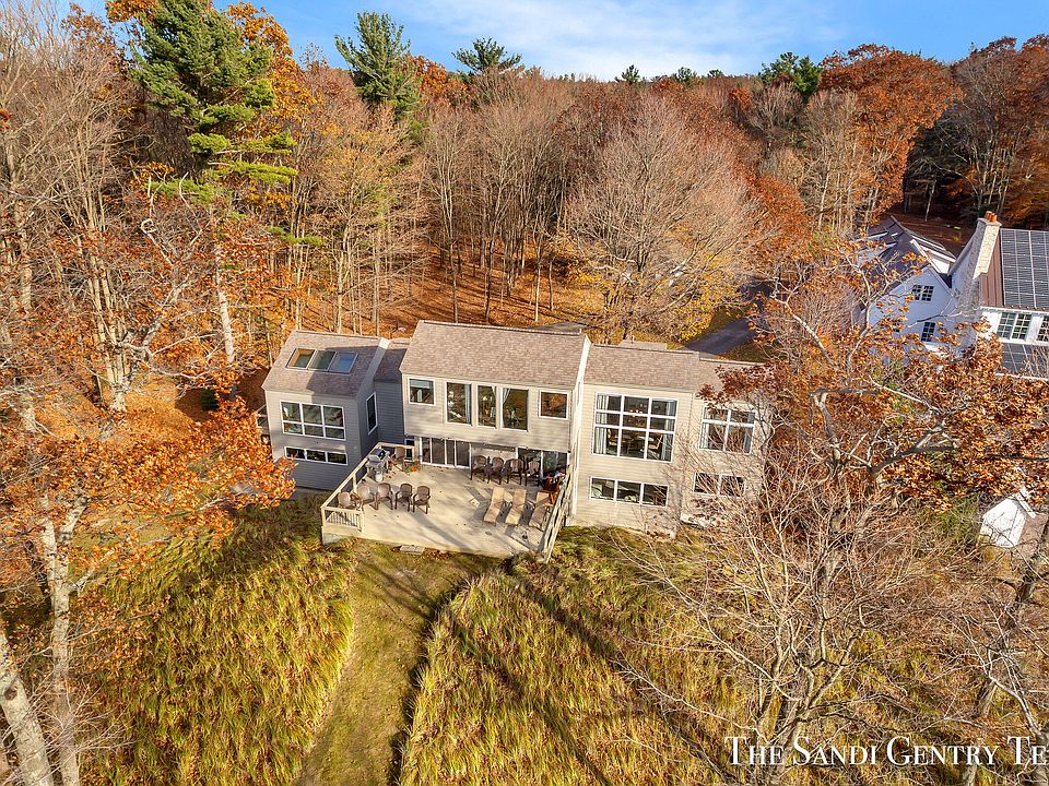 1st image of 2293 Scenic Dr