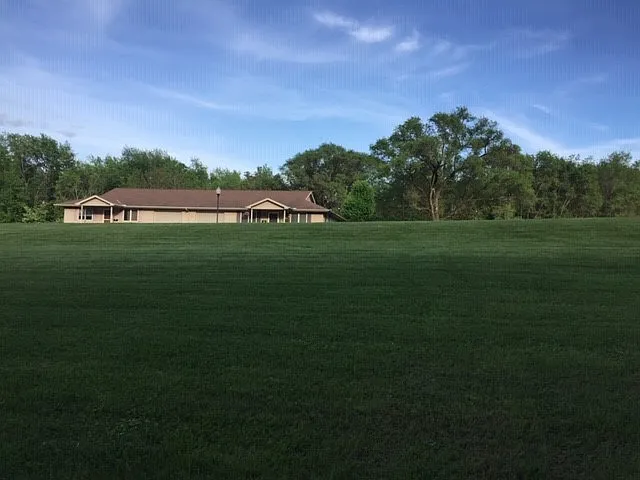 2 bed, 1.5 bath, 850 sqft, $1,400 — Photo 3