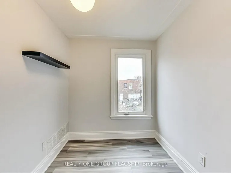16 Huntley St — Photo 24