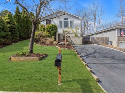 76 Forest Road, Kings Park, NY, 11754