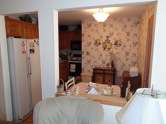 3rd image of 13956 Waterbury Dr #906