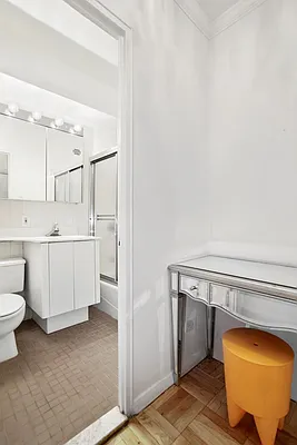 Sold by Riza Realty Corp | media 19