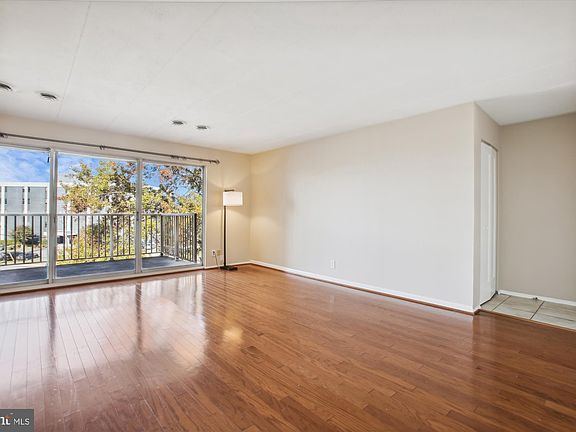 5th image of 2600 Indian Dr #81