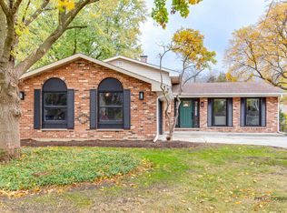 6S207 Country Dr, Naperville, IL