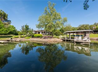 100 Mountain View Cir, Burnet, TX 78611