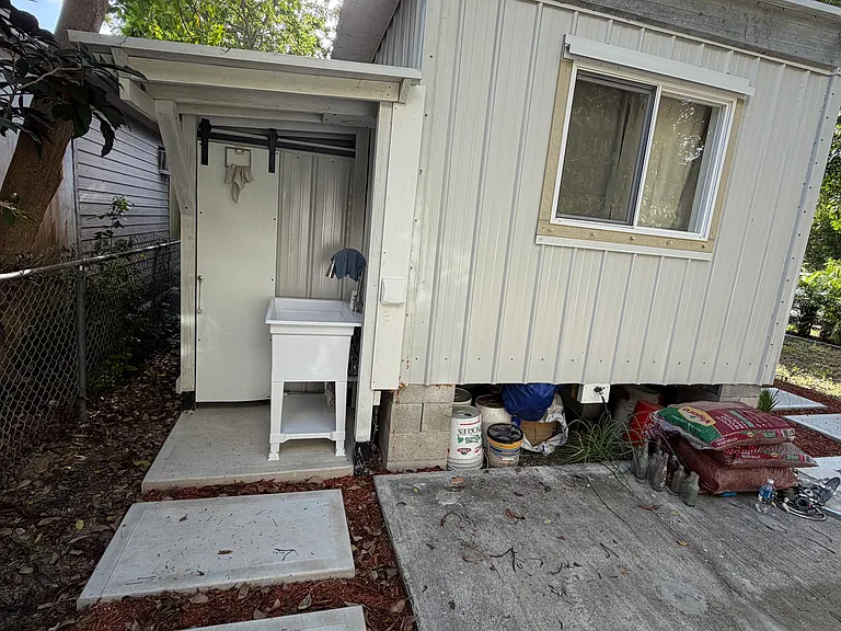 5th St — Photo 3
