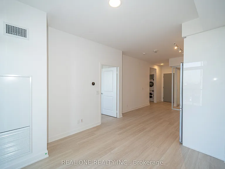 30 Upper Mall Way #1408 — Photo 12