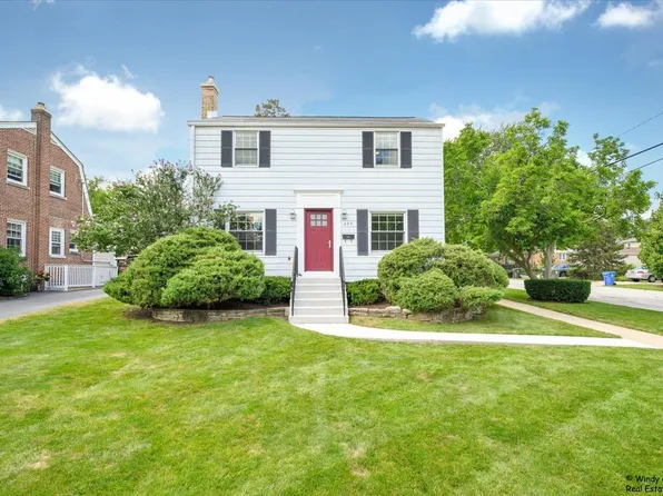 420 N Wille St, Mount Prospect, IL 60056