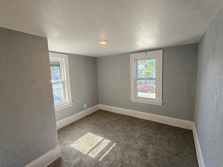 1252 W Waterloo Rd — Photo 18