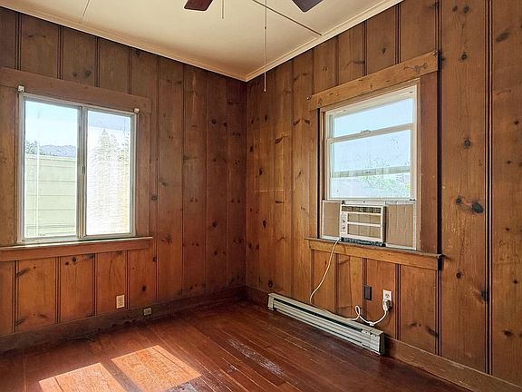 5th image of 104 S Oak St #6