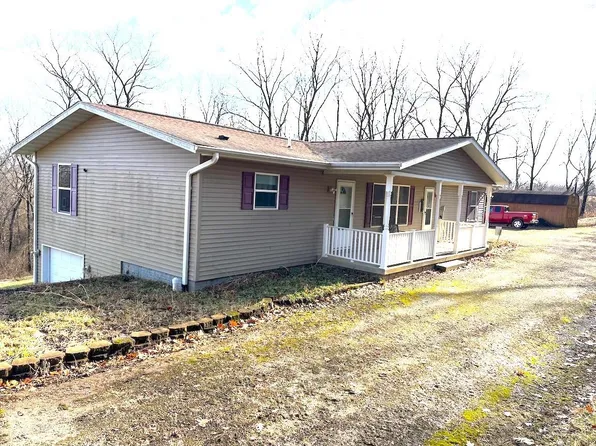 8431 Dean Rd, Savanna, IL 61074