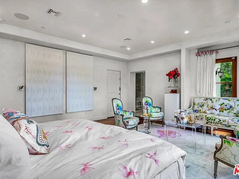 3110 Benedict Canyon Dr — Photo 47