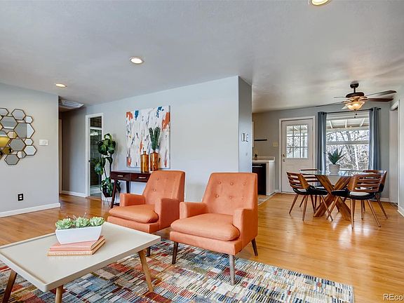 3rd image of 820 Kline Dr
