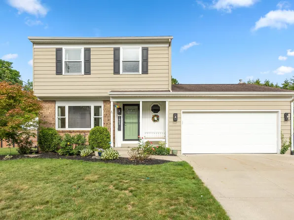 1865 Ridgemoor Dr SE, Grand Rapids, MI 49506