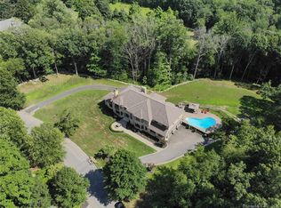 42 Oak Ridge Dr, Newtown, CT 06470