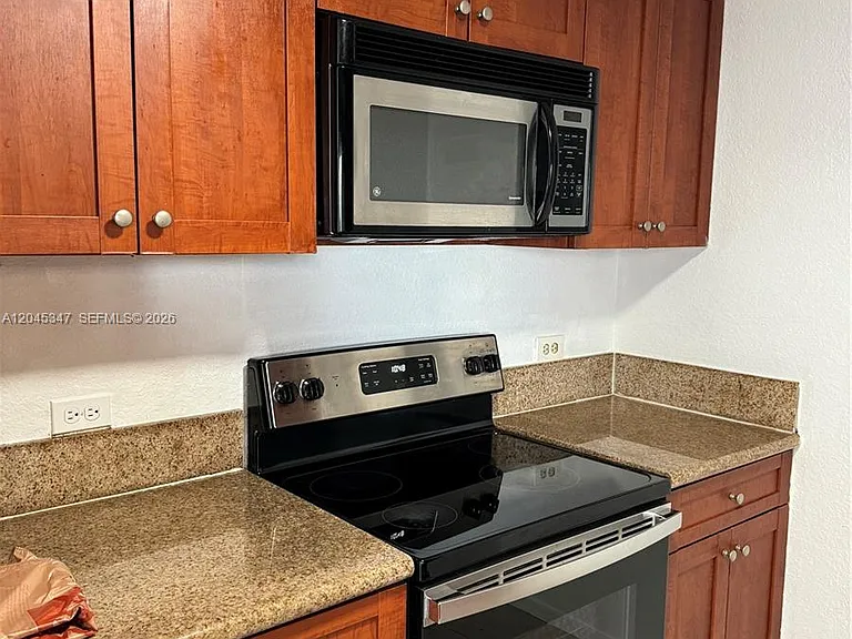 36 NW 6th Ave #601 — Photo 15