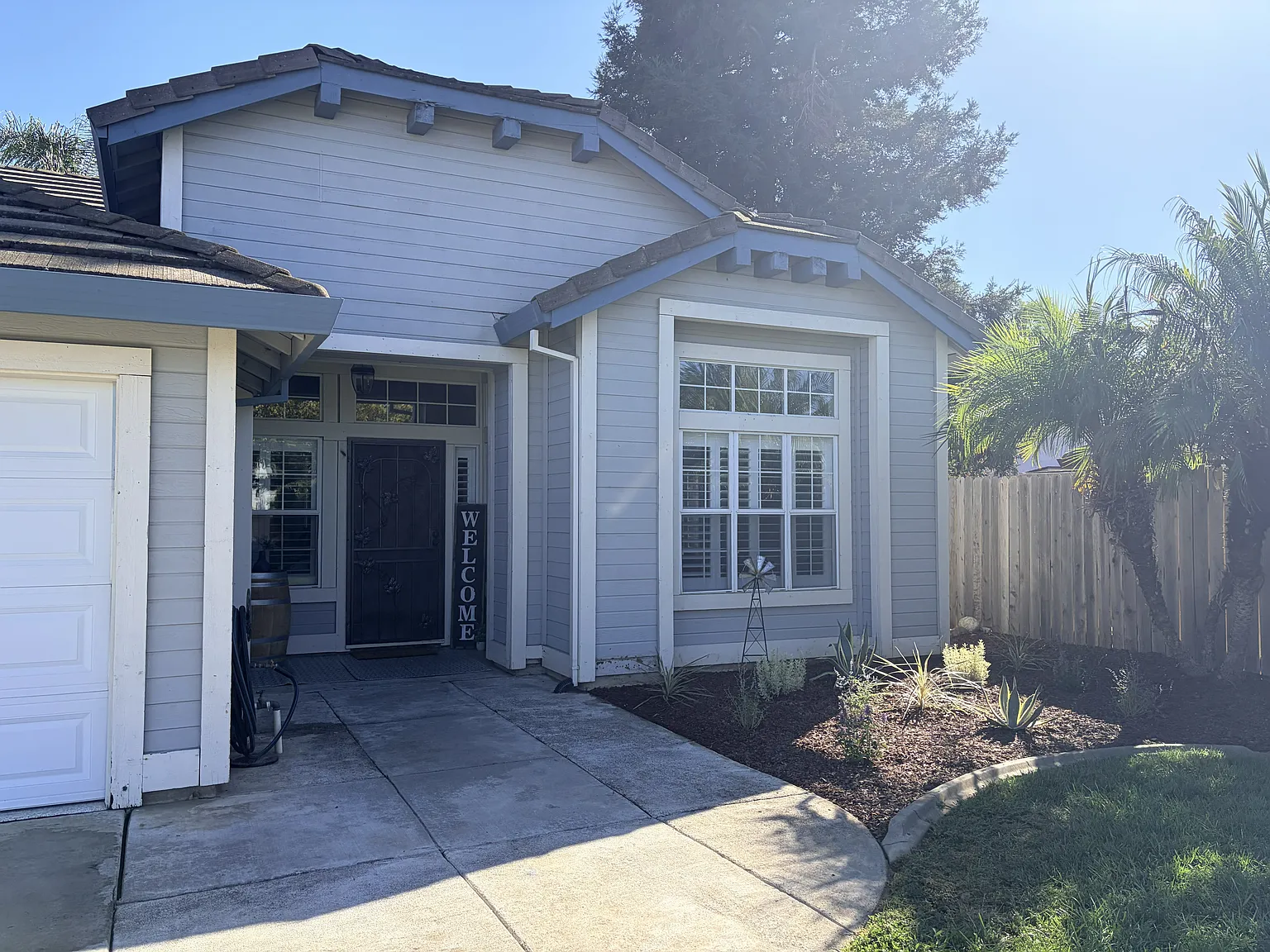 3 bed, 1967 sqft, $3,750 — Photo 2