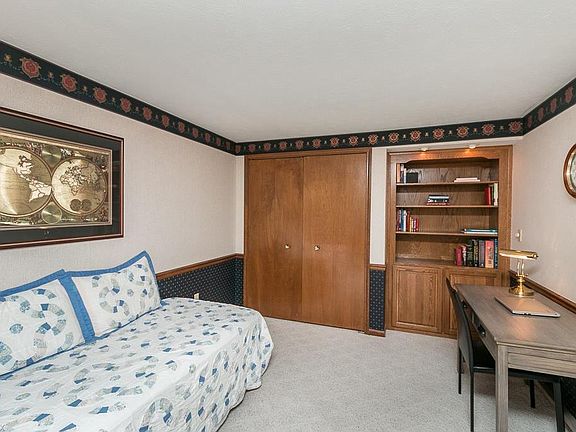 5th image of 21398 Jonathan Dr