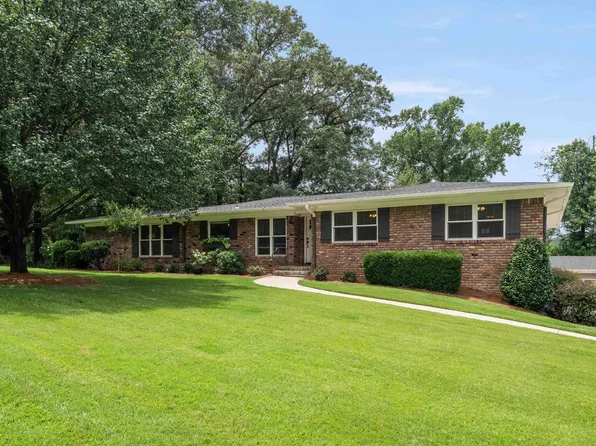 2494 Dolly Ridge Trl, Birmingham, AL 35243