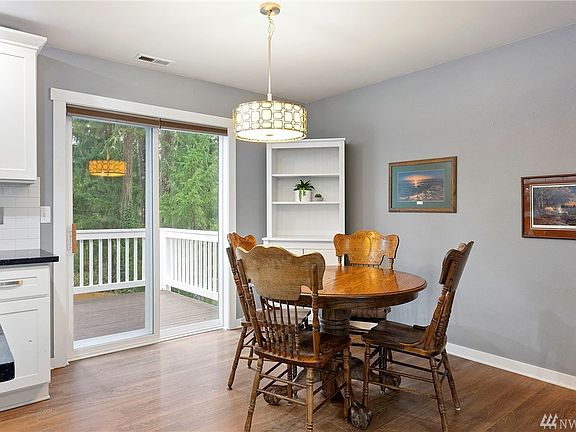 5th image of 1812 192nd Avenue Ct SW