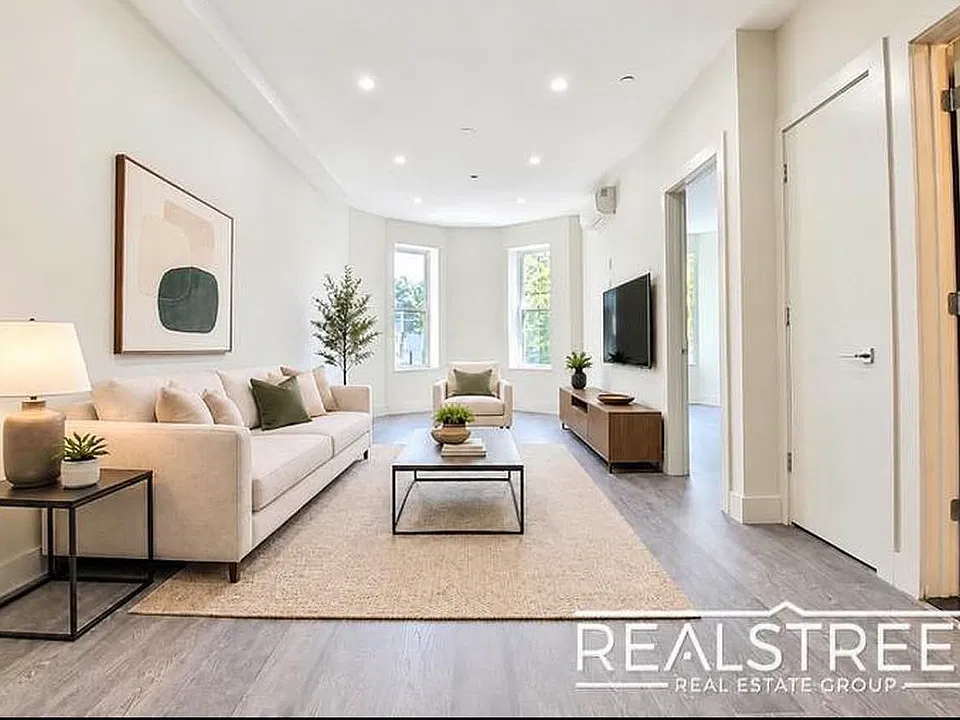 2517 Bedford Ave #4B