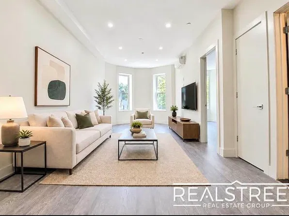 2517 Bedford Avenue image 1 of 7