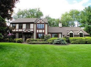 3 Highpoint Dr, Thornton, PA 19373